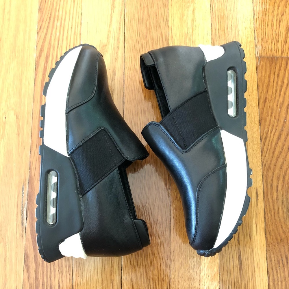 Black Everyday Shoe